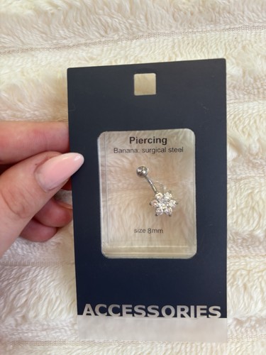 Bauchnabelpiercing weiß - bauchnabelpiercing, „weiß“